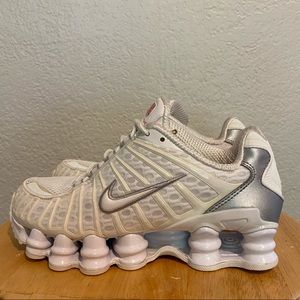 Nike Shox women’s size 5.5